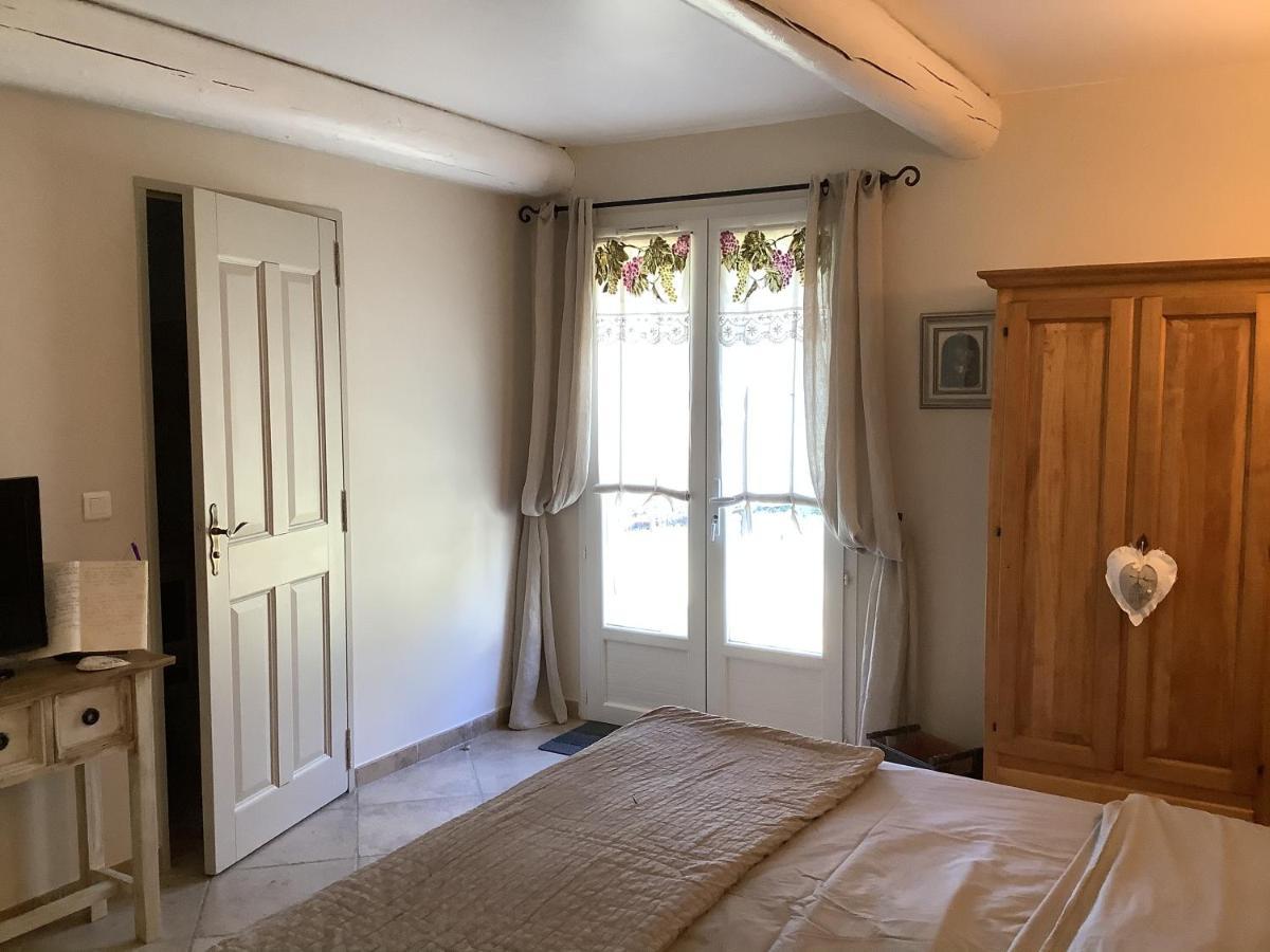 לינה וארוחת בוקר Ansouis Jardin D'Antan מראה חיצוני תמונה
