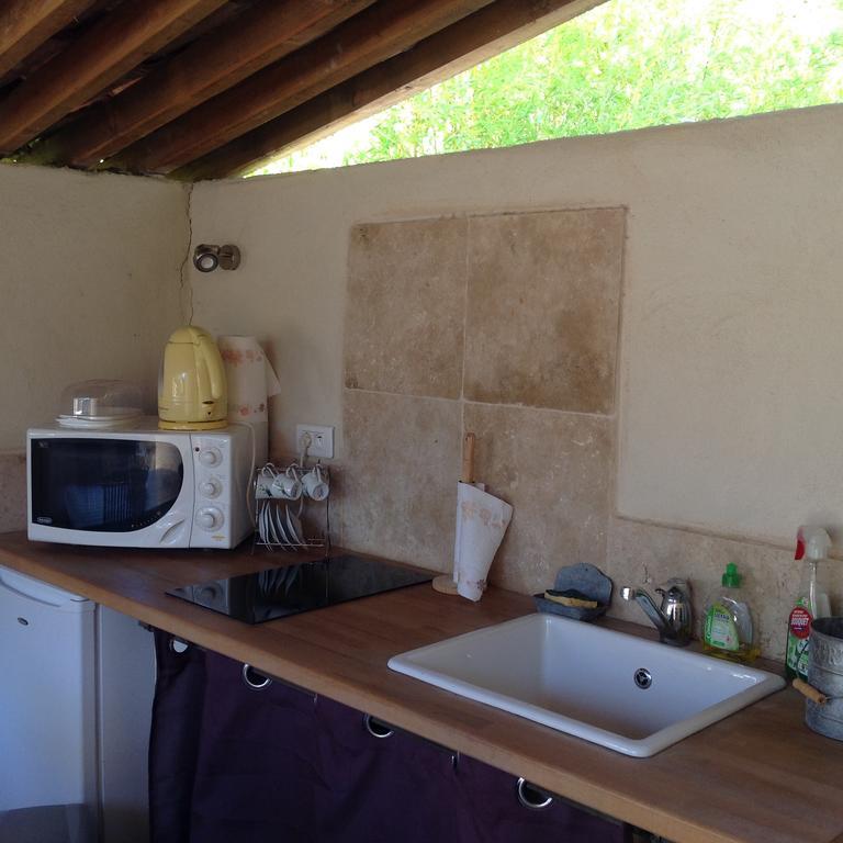 לינה וארוחת בוקר Ansouis Jardin D'Antan מראה חיצוני תמונה